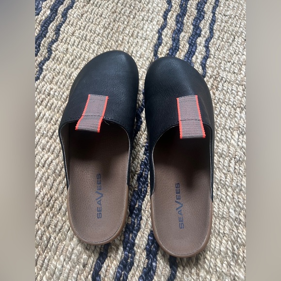 SeaVees Black Tiburon Trekker Slip-Ons. New without tags. Size 11. - Picture 1 of 15